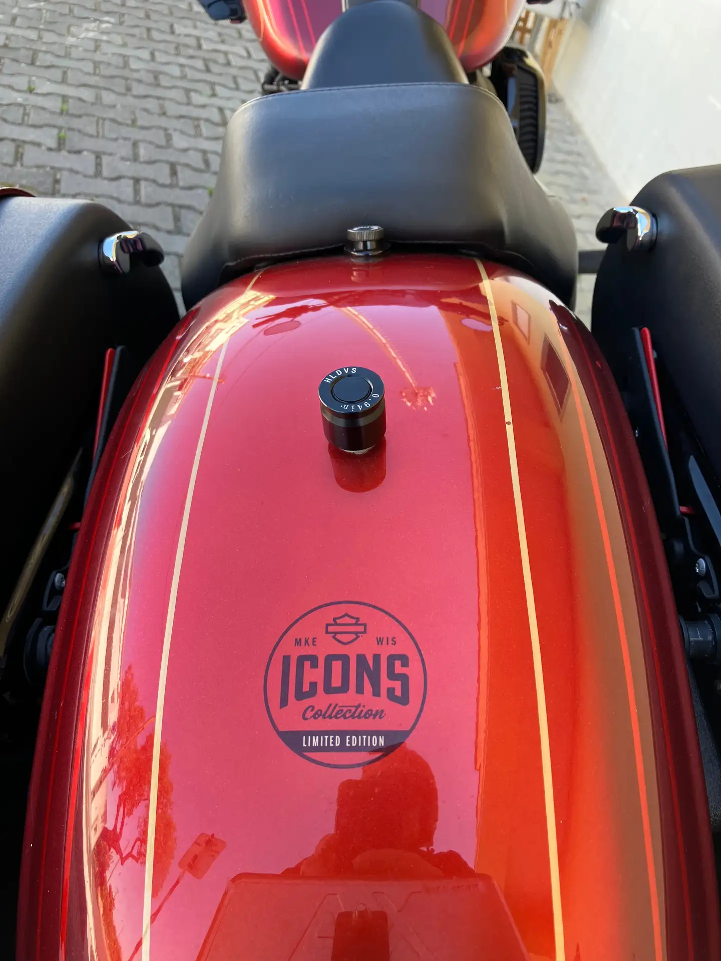 Harley-Davidson Lowrider ST – Vista 7