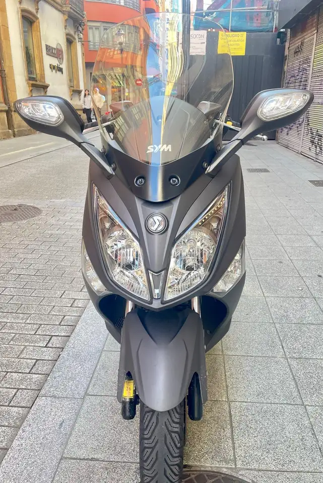 SYM Joymax 300 – Vista 4