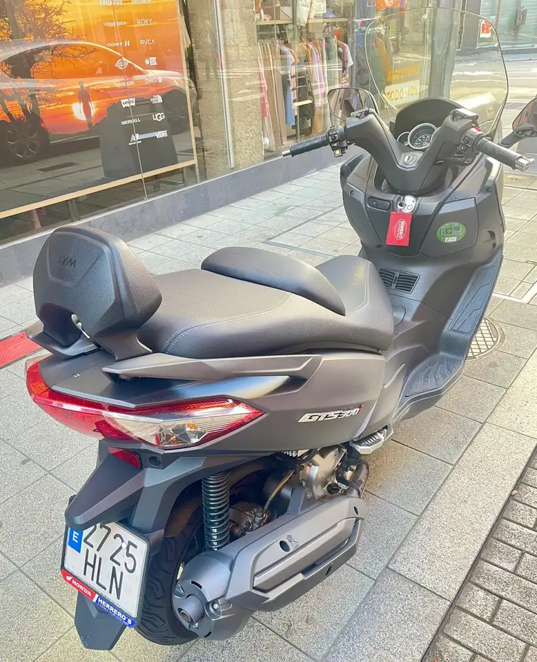 SYM Joymax 300 – Vista 5
