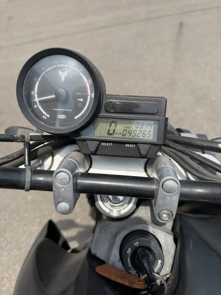 Yamaha MT-03 - Vista 8