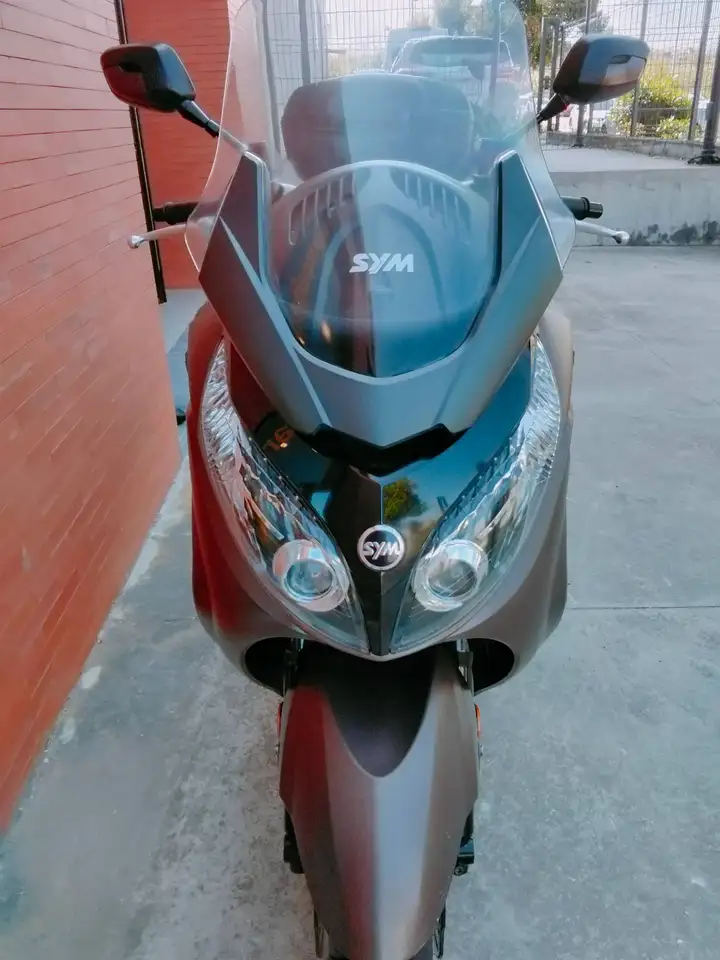 SYM Maxsym 600 - Vista 4