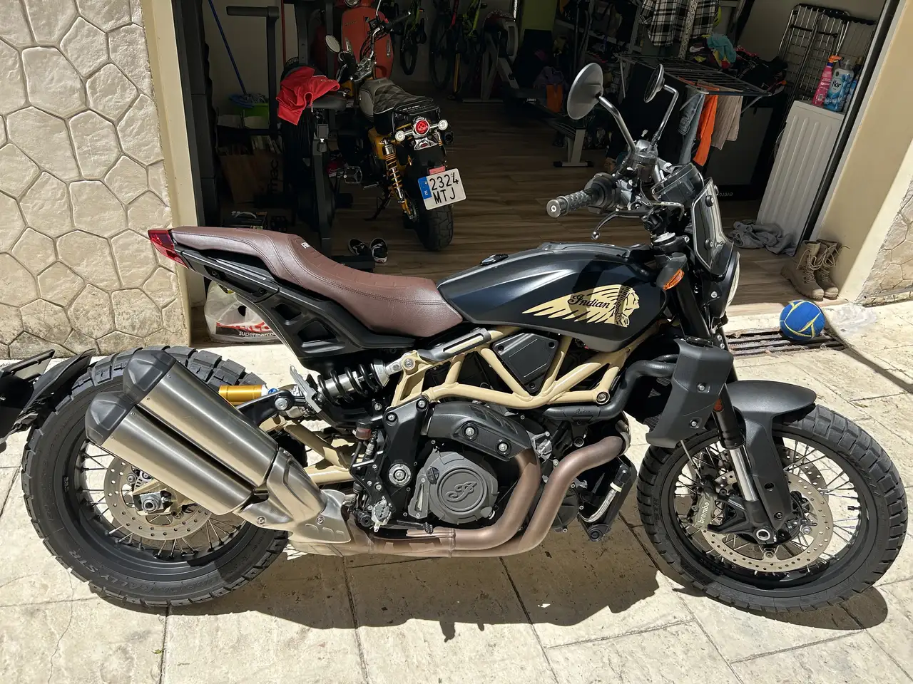 Indian FTR 1200 - Vista 3