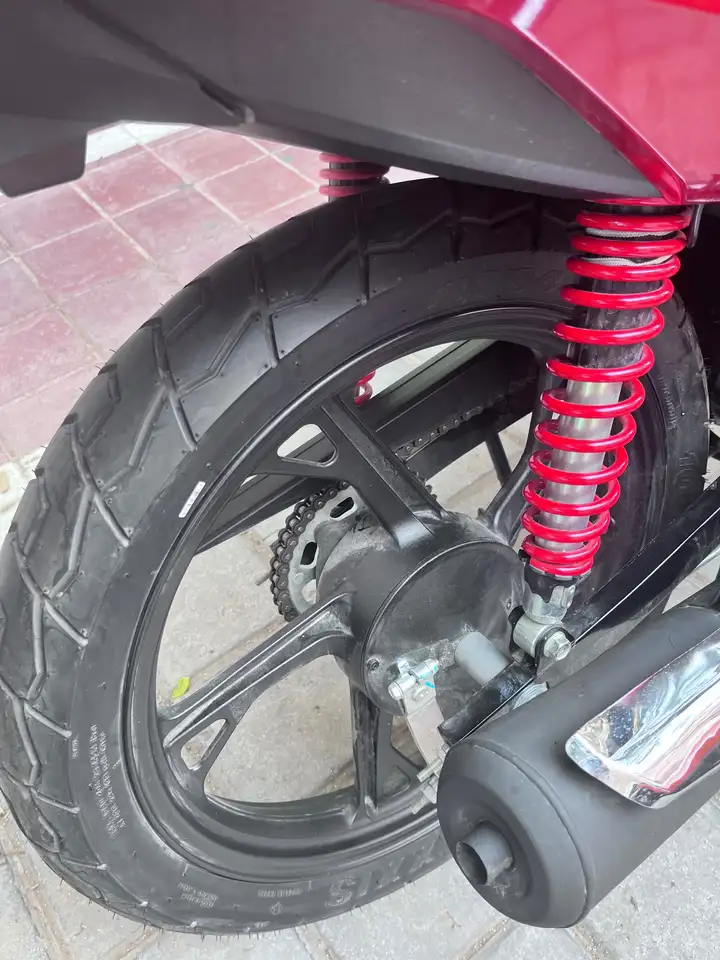 Honda CBF125 - Vista 4