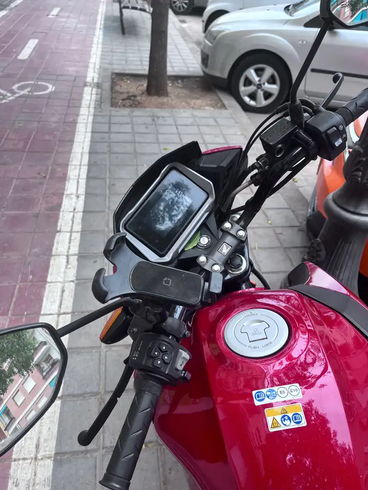 Honda CBF125 - Vista 5