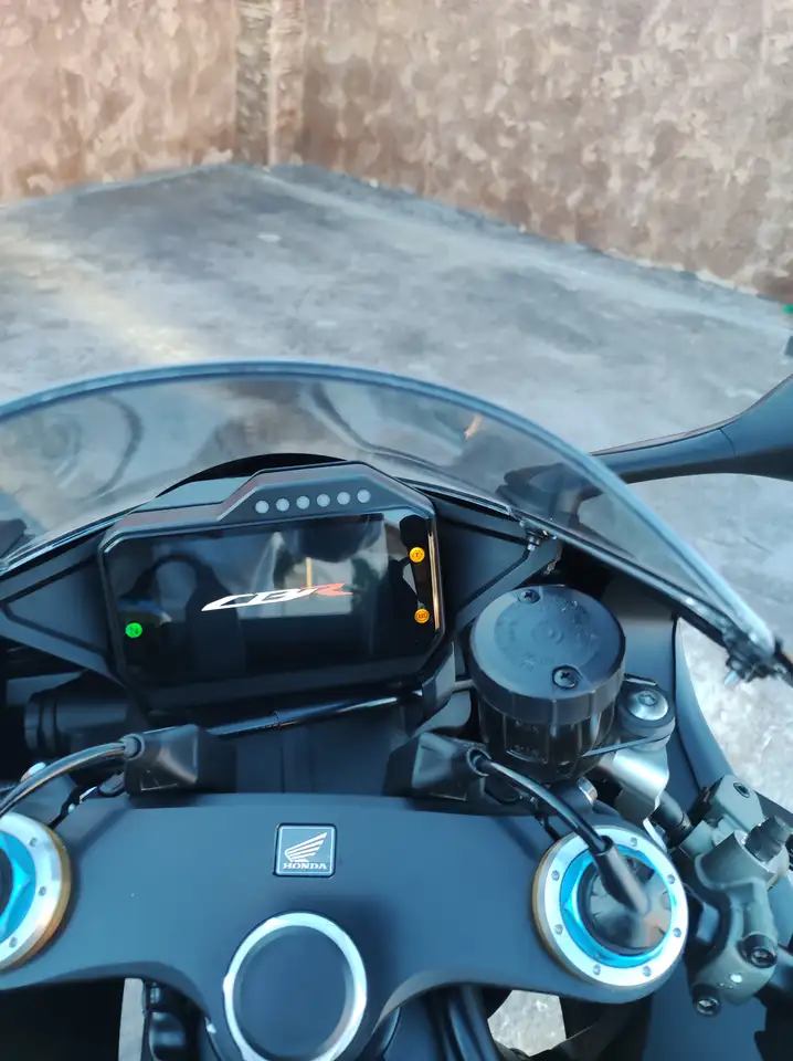 Honda CBR 1000 – Vista 13