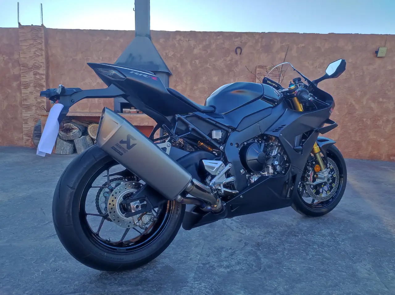 Honda CBR 1000 – Vista 24