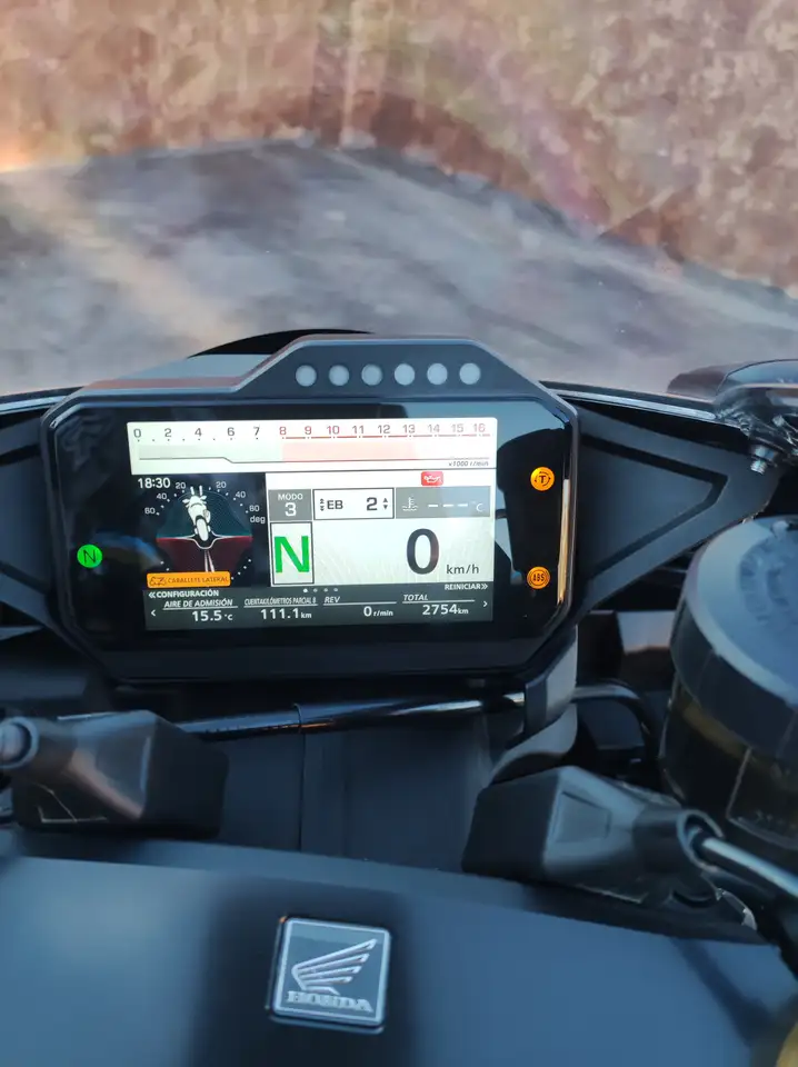 Honda CBR 1000 – Vista 5