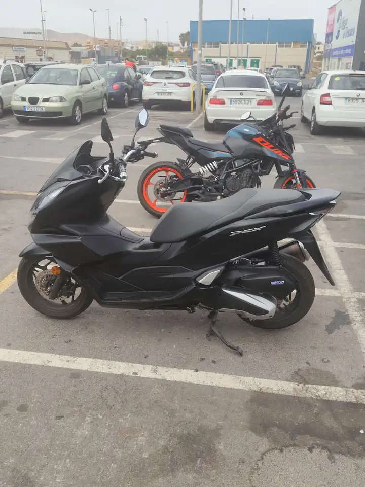Honda PCX125 - Vista 4