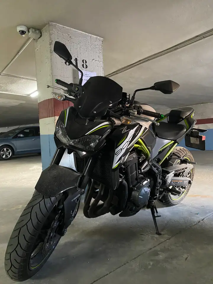 Kawasaki Z900 - Vista 4