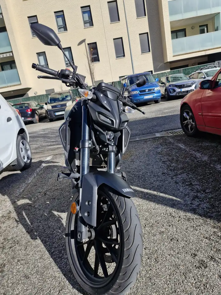 Yamaha MT-125 - Vista 4