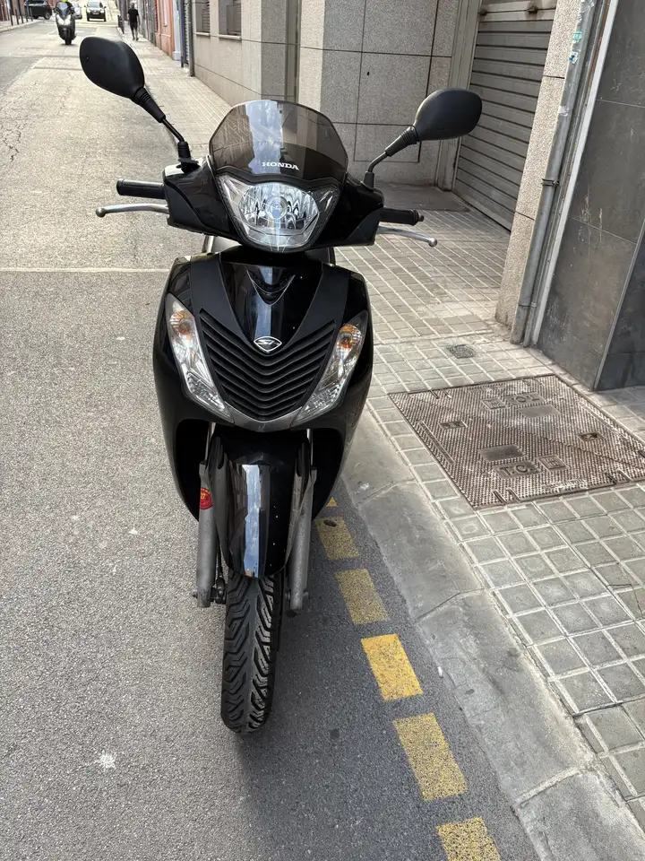 Honda SH125i - Vista 3