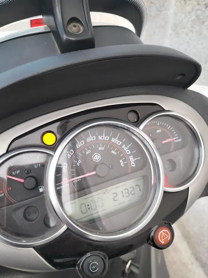 Piaggio Beverly 350 – Vista 5