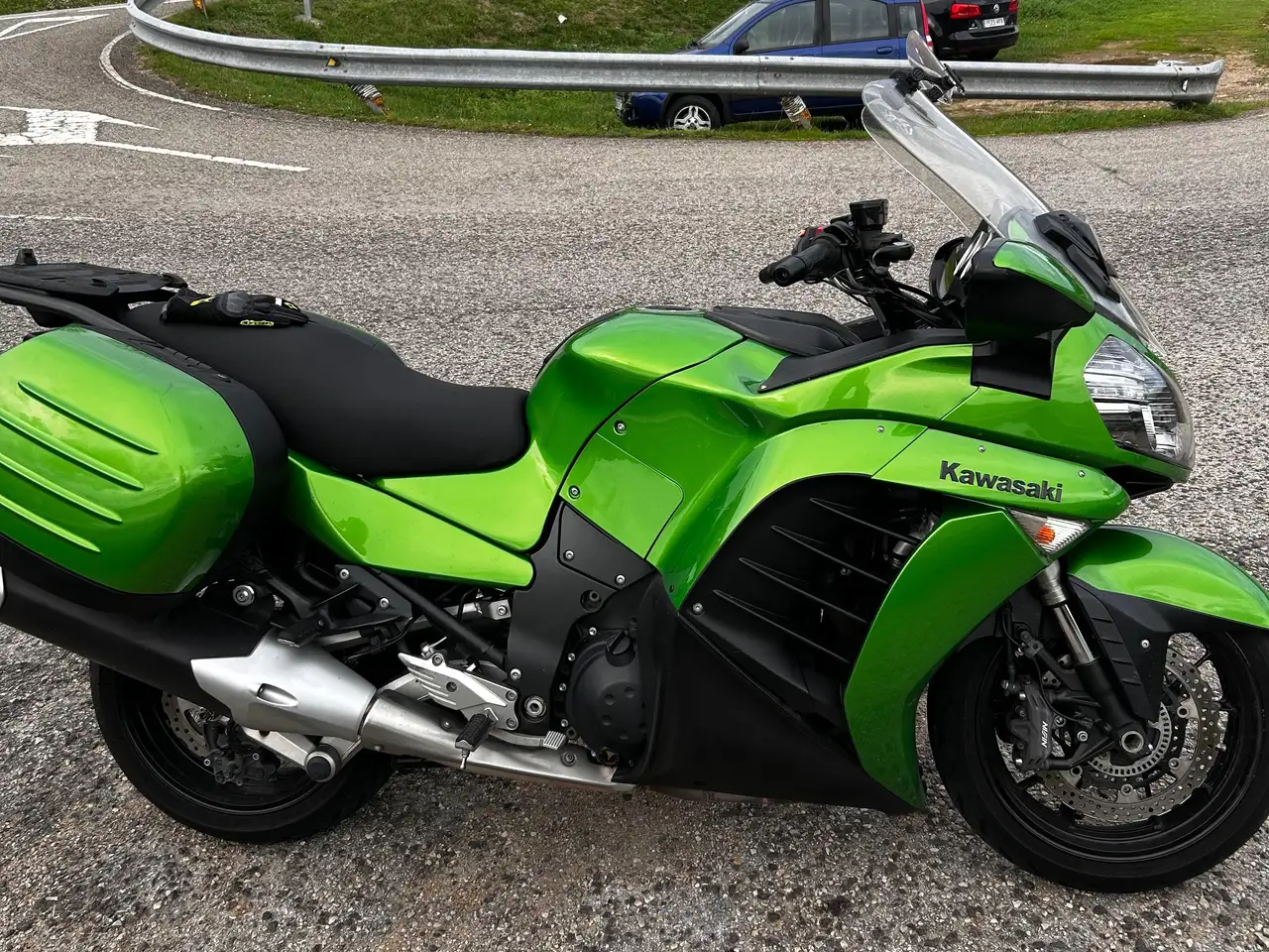 Kawasaki 1400GTR - Vista 5