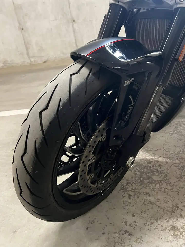 Ducati XDiavel – Vista 2