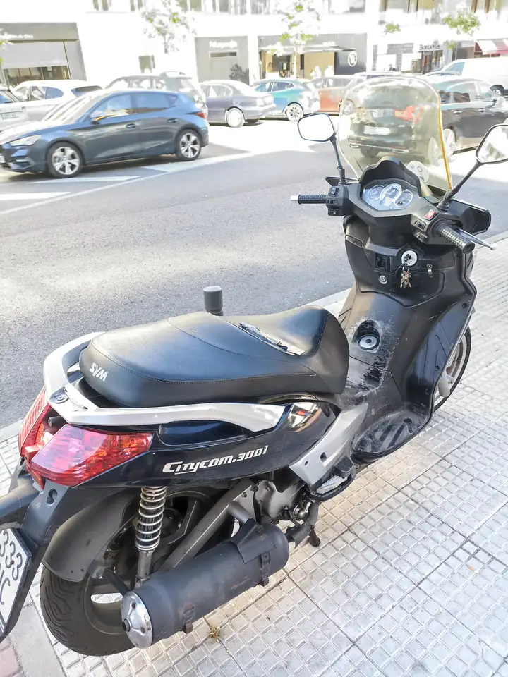 SYM Citycom 300 – Vista 4
