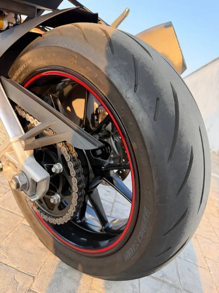 BMW S 1000 RR - Vista 11