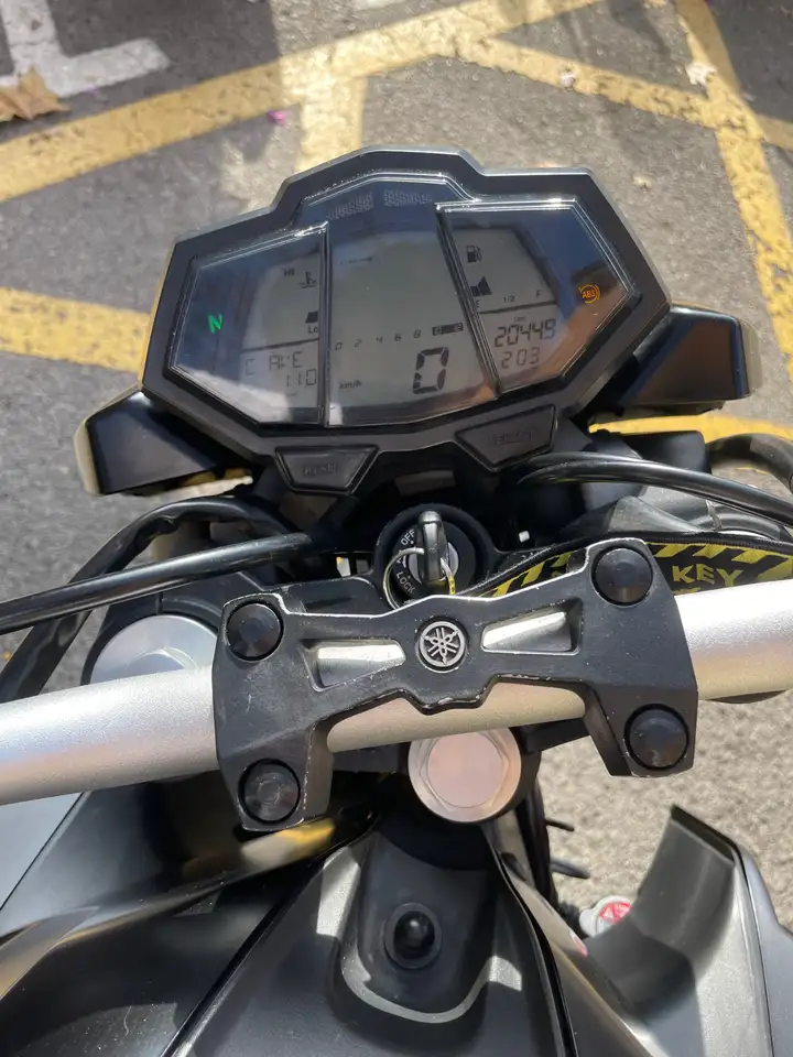 Yamaha MT-125 – Vista 6