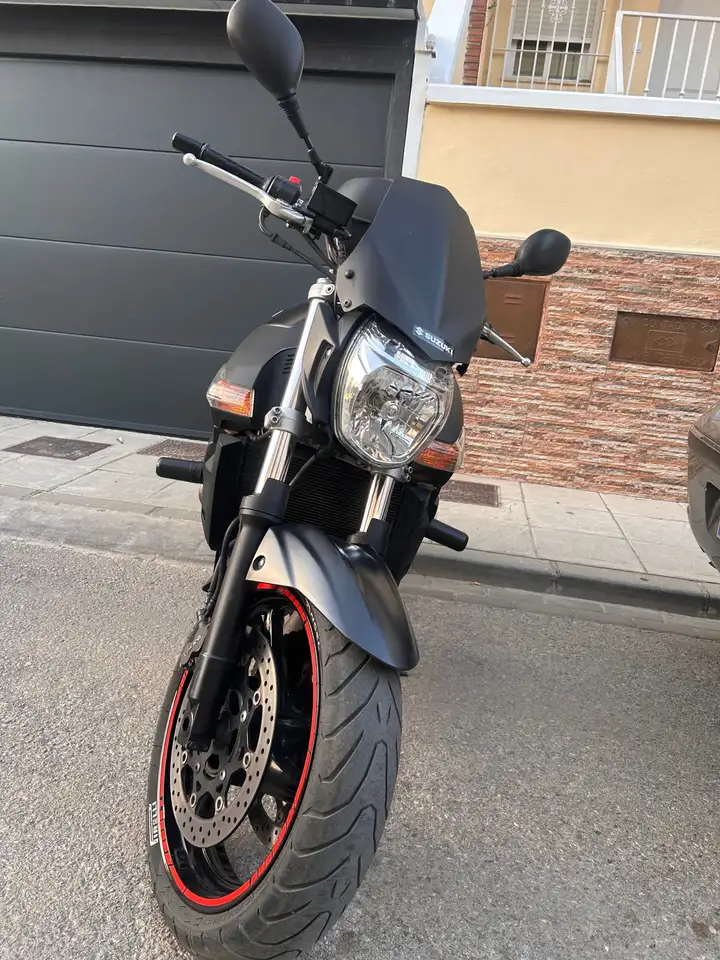Suzuki GSR600 - Vista 1