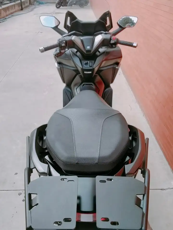 Honda Forza 350 – Vista 12