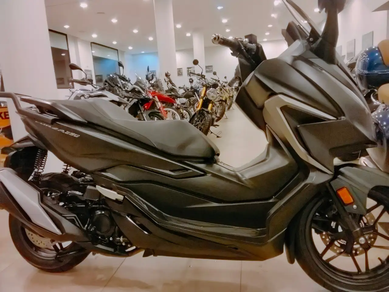 Honda Forza 350 – Vista 6