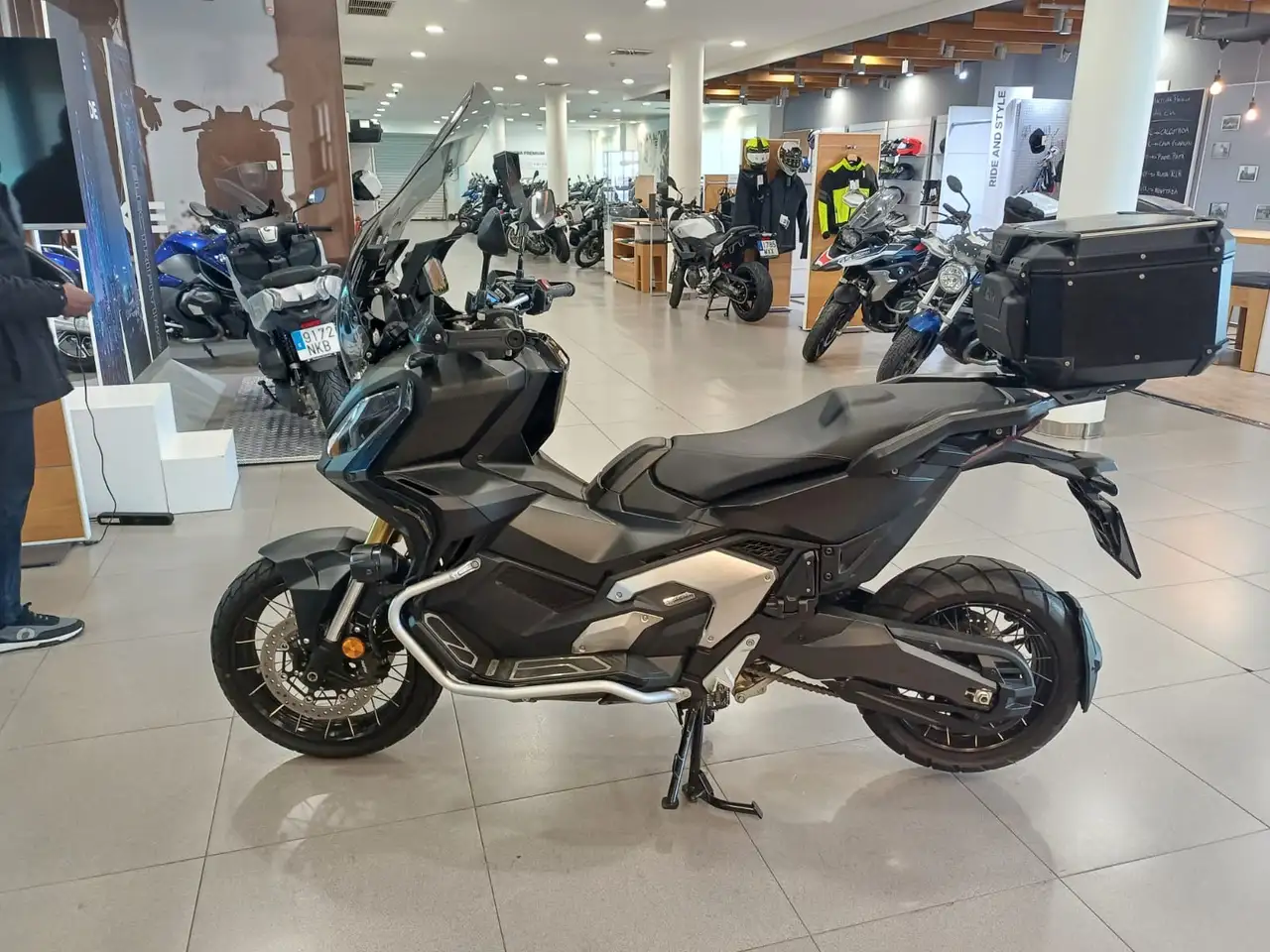 Honda X-ADV – Vista 4