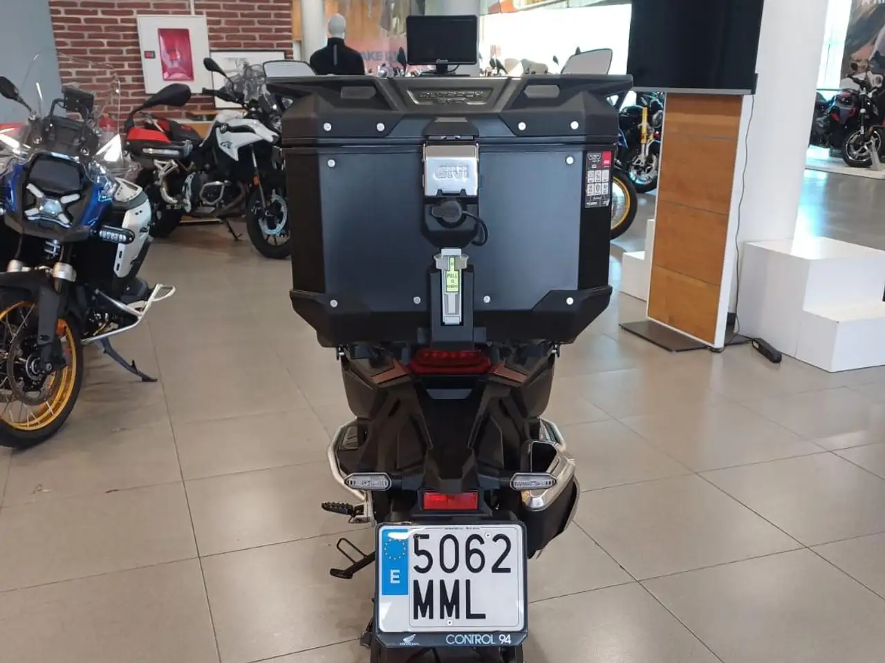Honda X-ADV – Vista 6