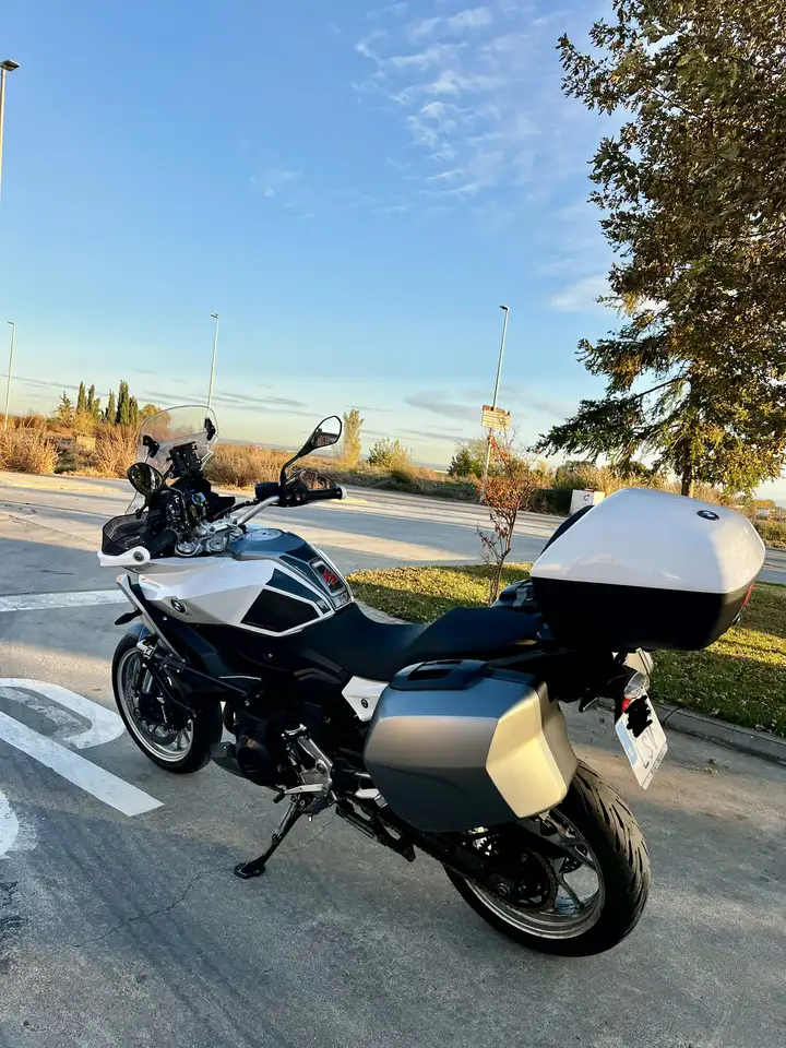 BMW F 900 XR – Vista 2
