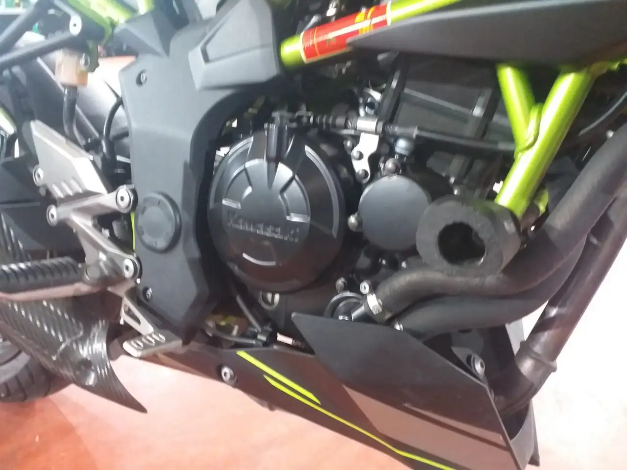 Kawasaki Z125 – Vista 13