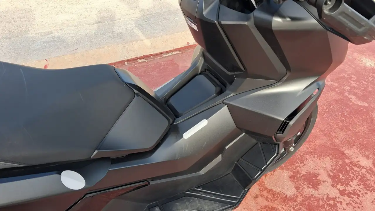 Honda ADV350 - Vista 7