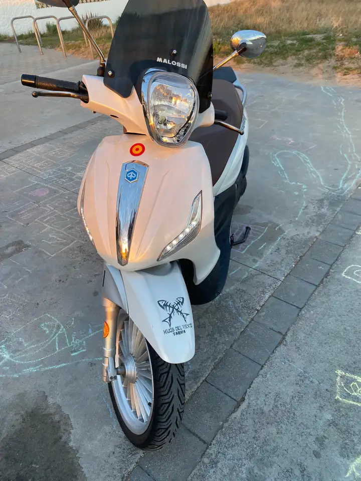 Piaggio Beverly 300 – Vista 6