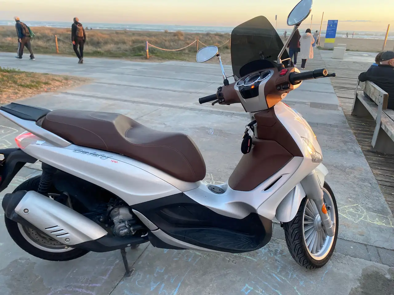 Piaggio Beverly 300 – Vista 8