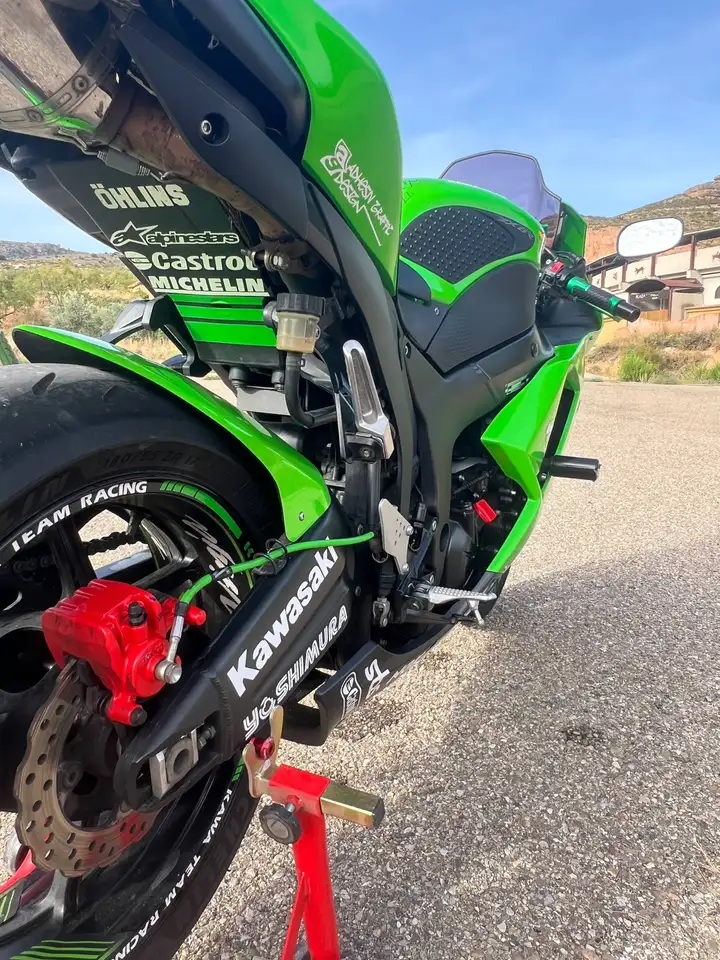 Kawasaki Ninja ZX-6R - Vista 3