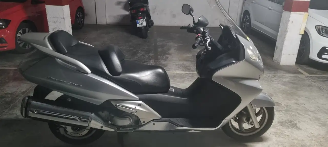 Honda Silver Wing – Vista 5