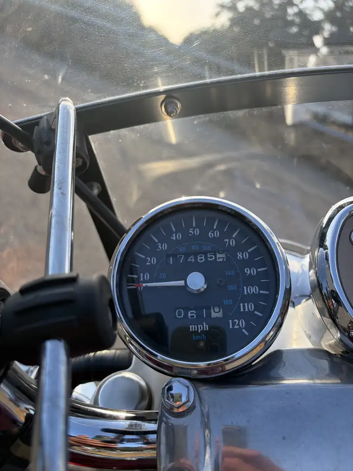 Kawasaki Vulcan S - Vista 4
