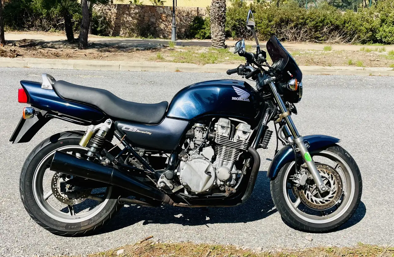 Honda CB 750 Four – Vista 5