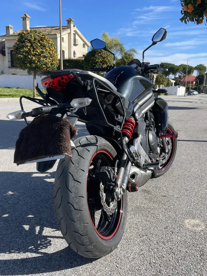 Kawasaki ER - 6 N – Vista 5