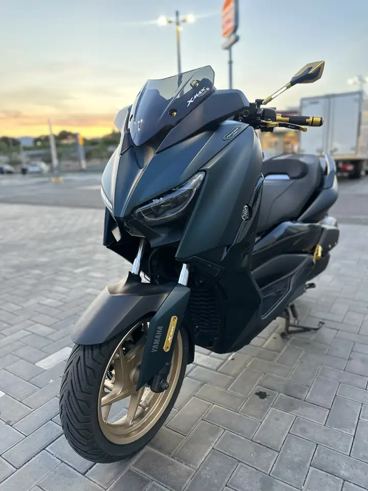 Yamaha X-Max 300 – Vista 7