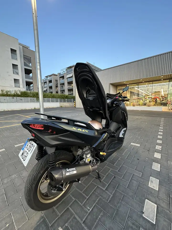 Yamaha X-Max 300 – Vista 8
