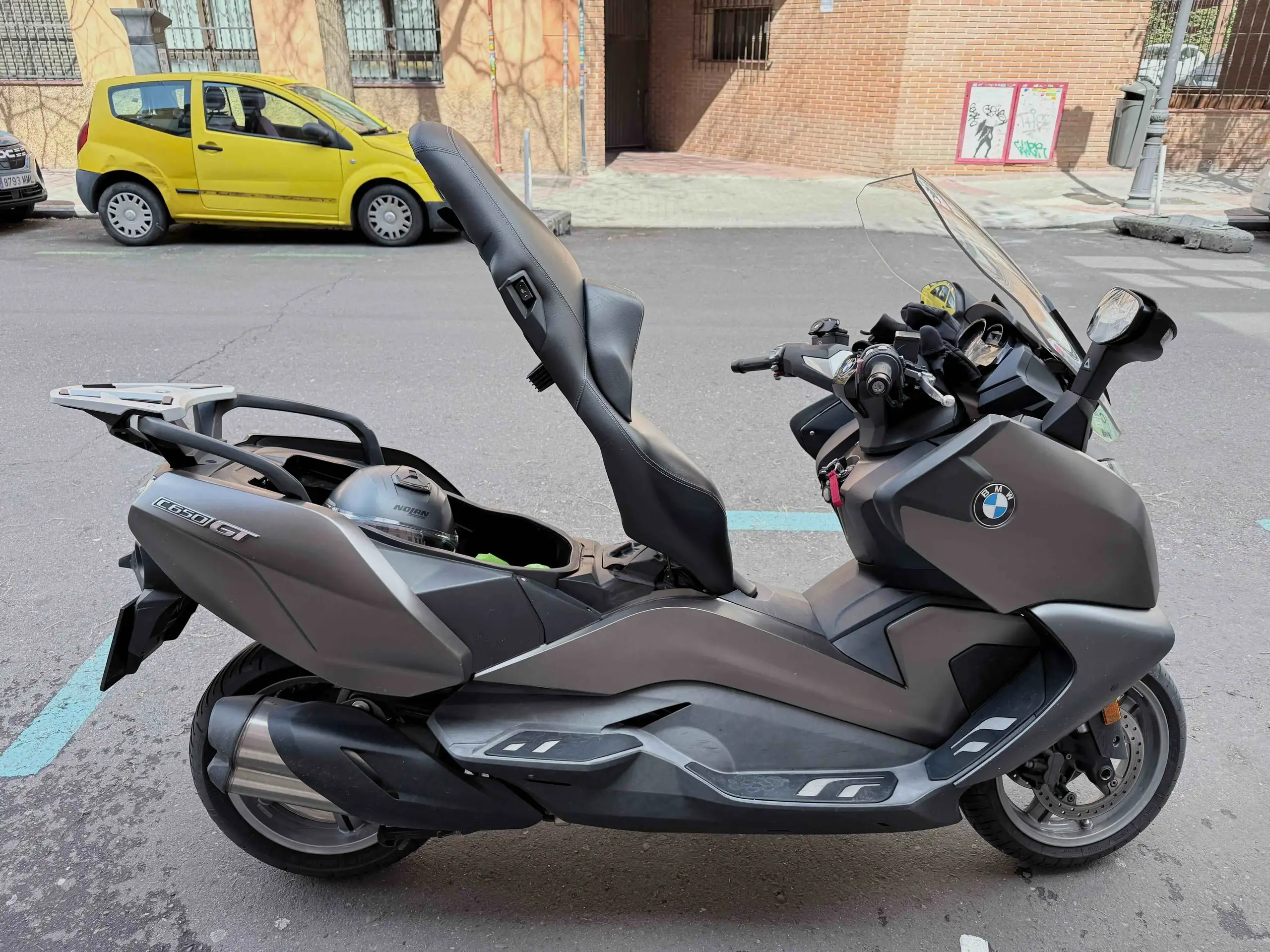 BMW C 650 GT – Vista 7