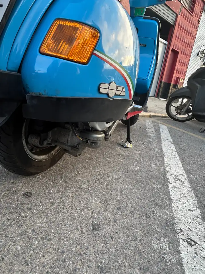 Vespa Cosa 200 – Vista 3
