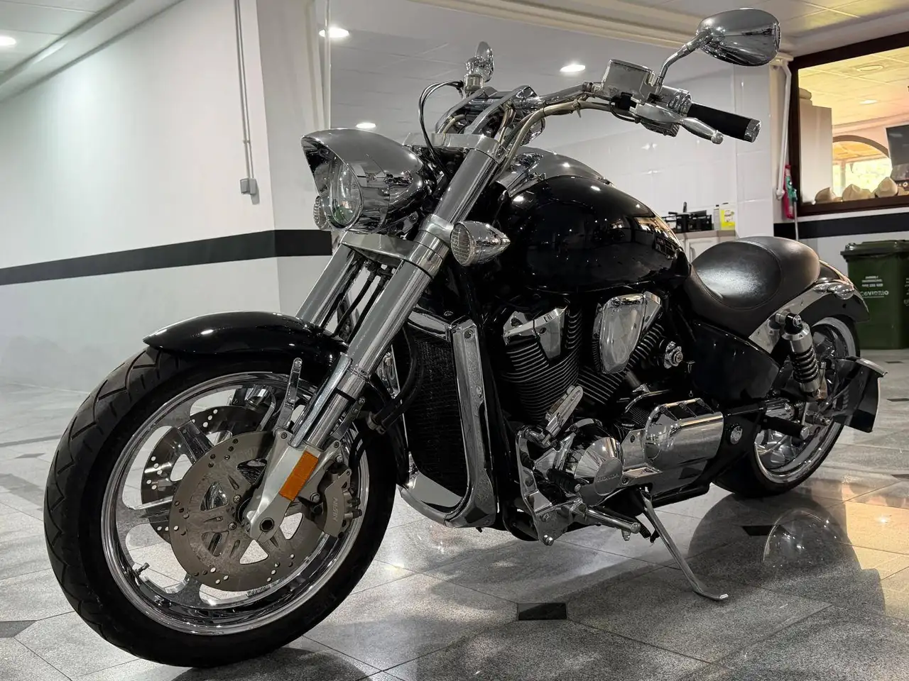 Honda VTX1800 - Vista 4