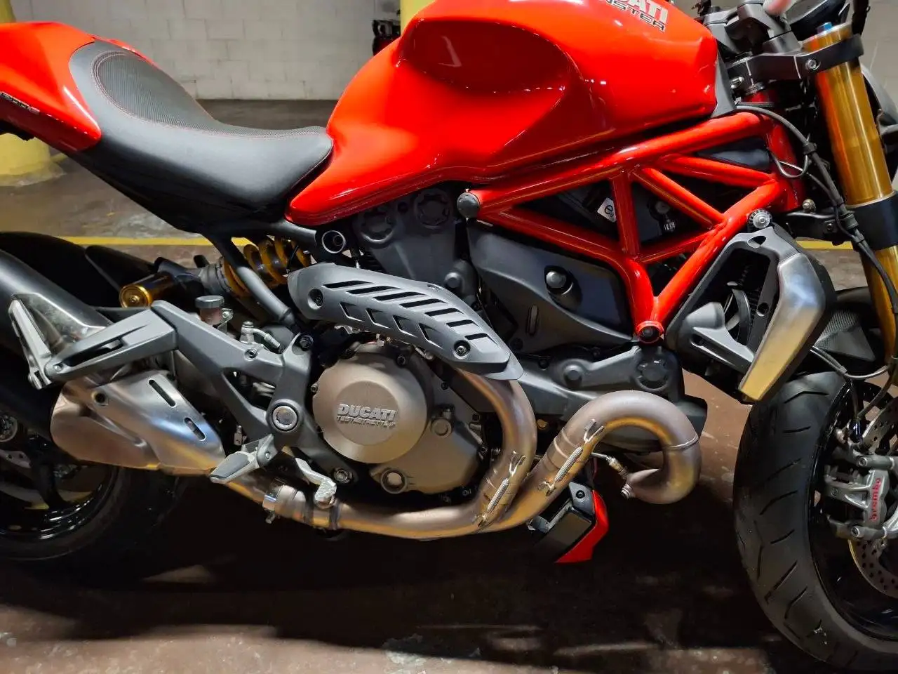 Ducati Monster 1200 - Vista 11