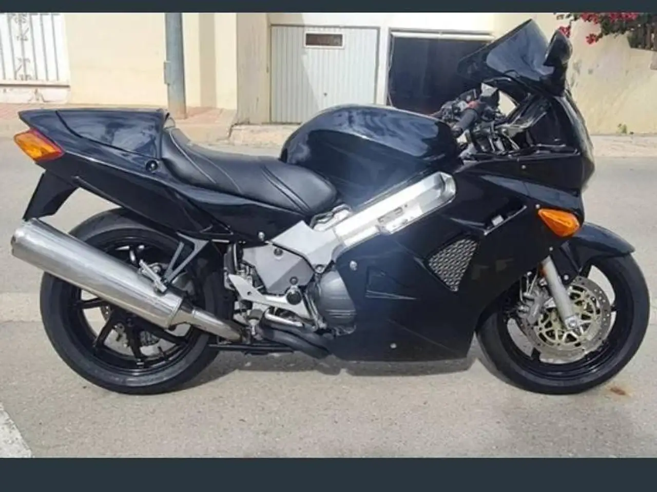 Honda VFR800F - Vista 4