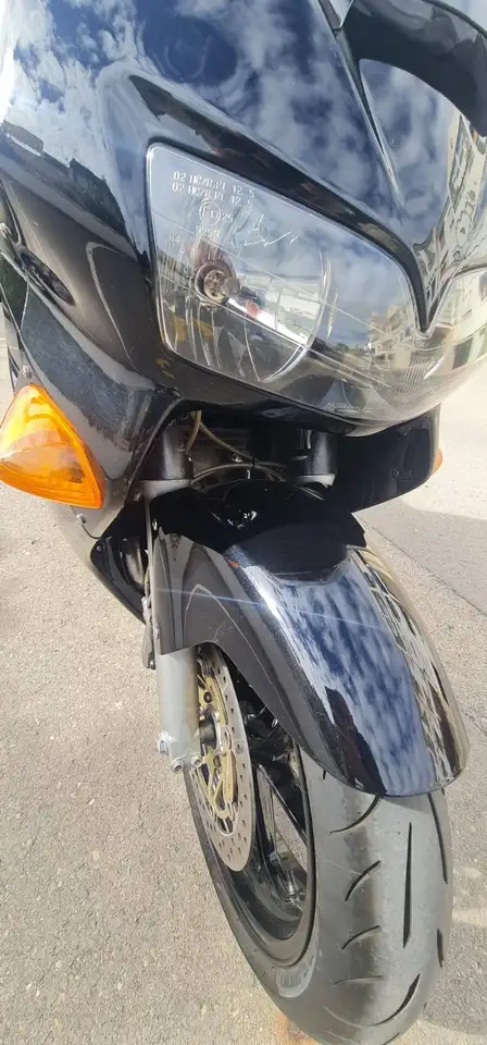Honda VFR800F - Vista 10