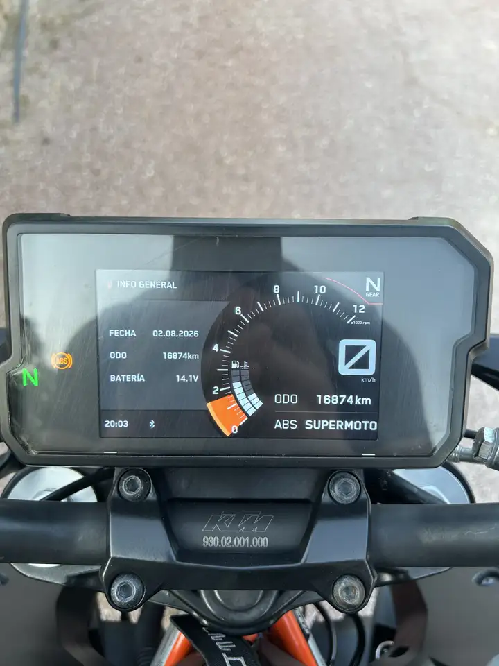 KTM 125 Duke - Vista 4