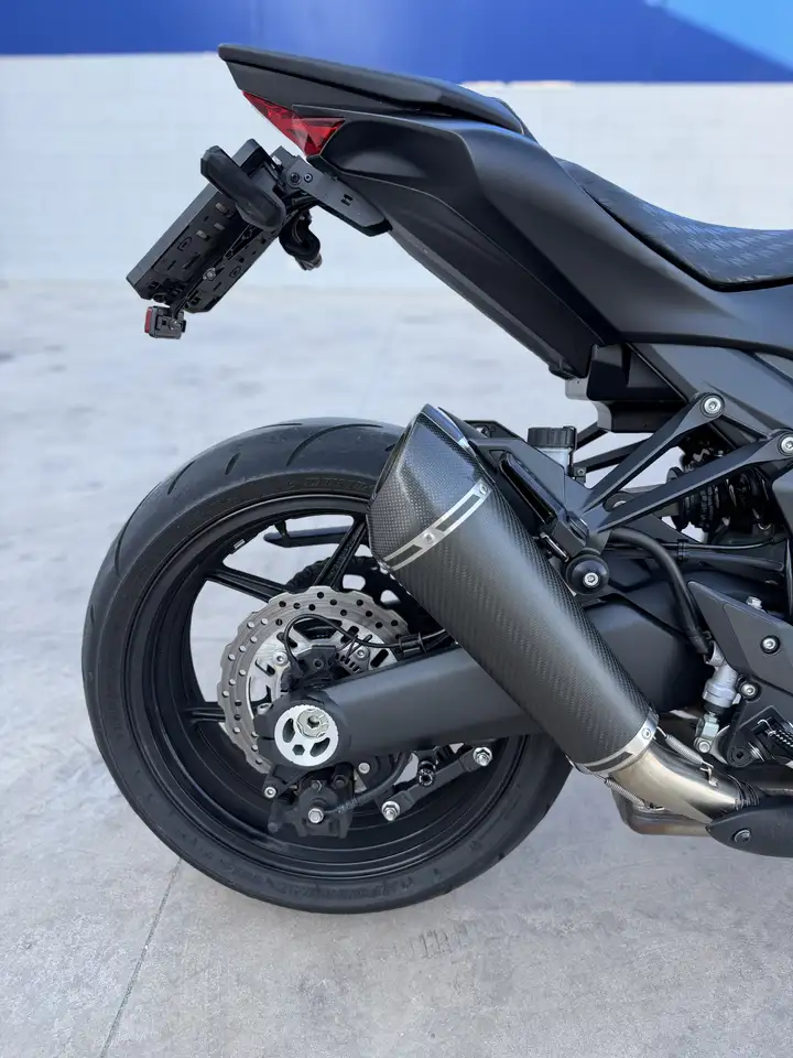 Kawasaki Z1000 - Vista 4