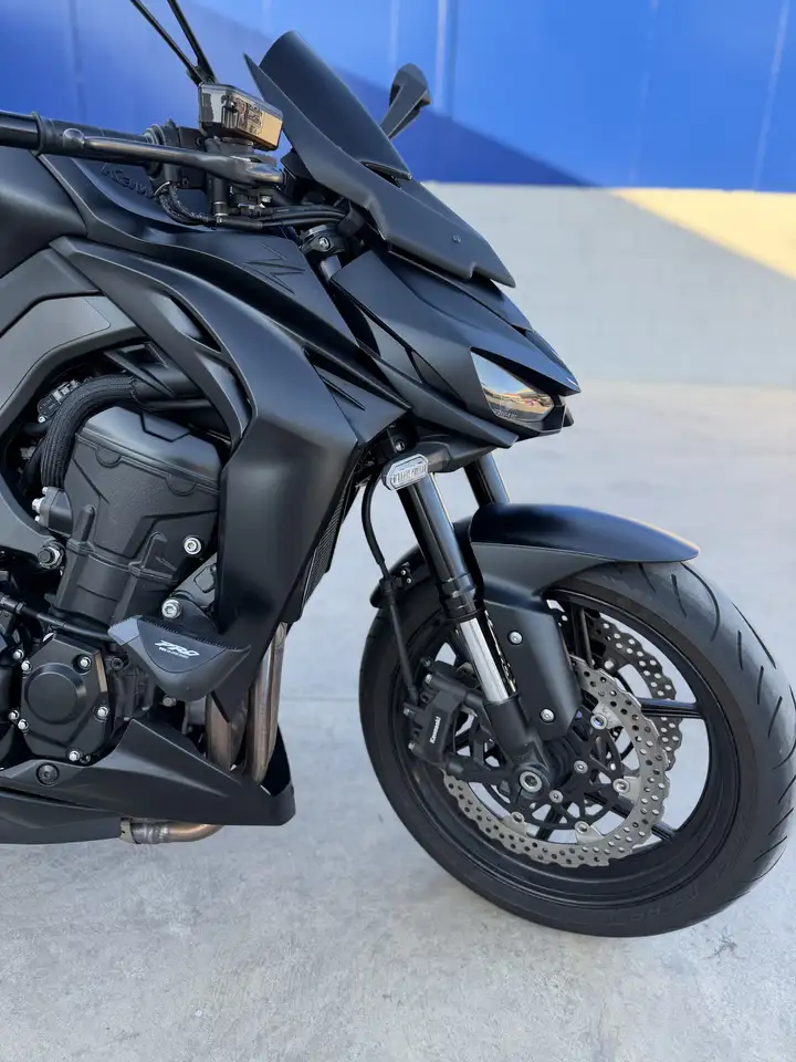Kawasaki Z1000 - Vista 6