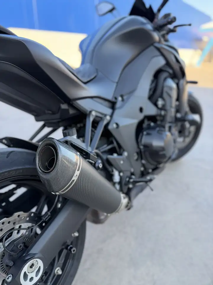 Kawasaki Z1000 - Vista 7