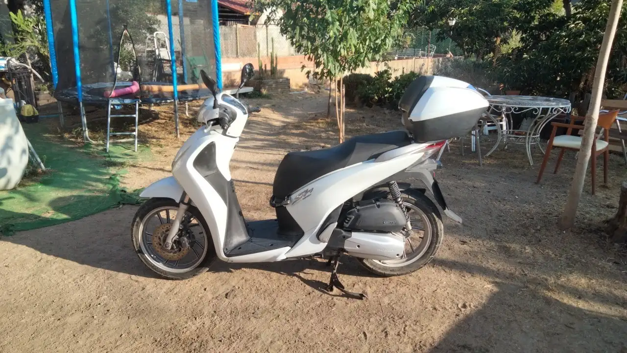 Honda SH125i - Vista 3
