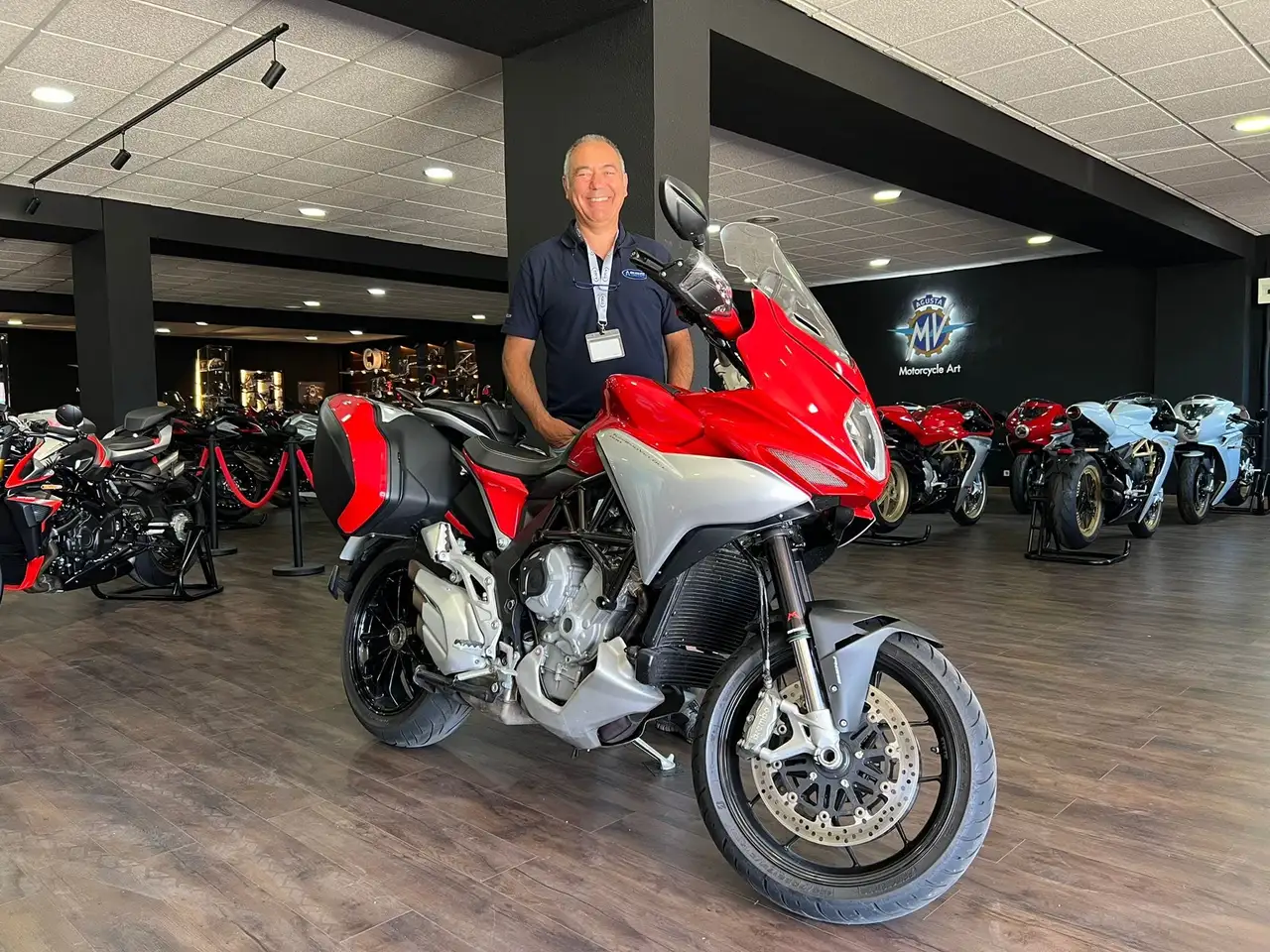 MV Agusta Turismo Veloce 800 – Vista 2